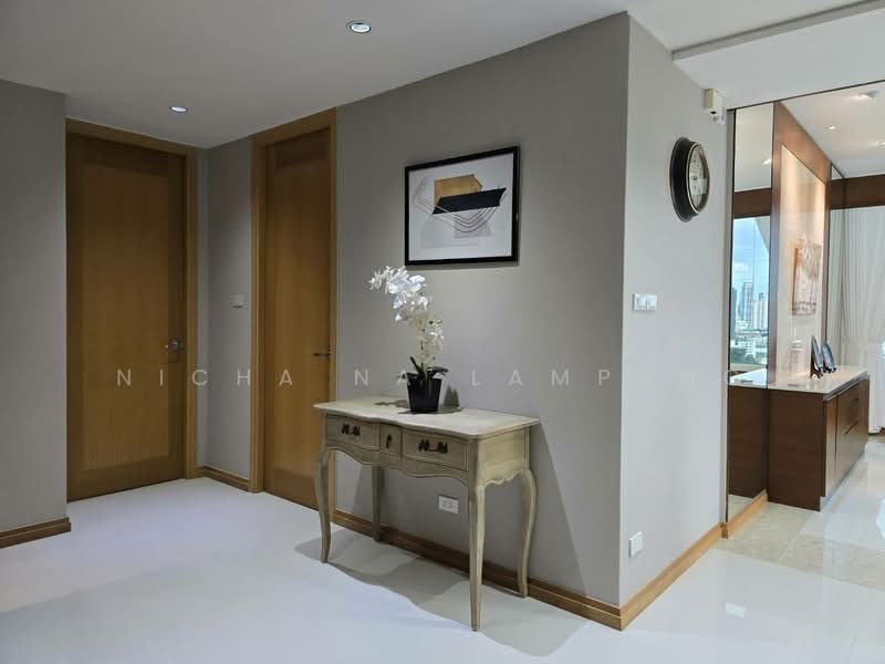 The Empire Place, Bangkok, 88 Narathiwatratchanakharin Road, Thung Maha Mek, Sathon, Bangkok, 3 Bedrooms, 157 sqm, Condo For Sale, by Nicha Na Lampang, 500483457 - DDproperty.com