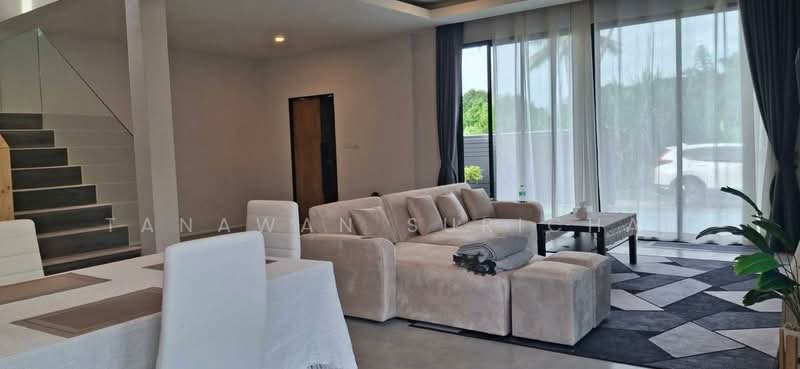 4-BR House, Chon Buri (Pattaya), Huai Yai, Bang Lamung (Pattaya), Chon Buri (Pattaya), 4 Bedrooms, 337 sqm, Single Detached House For Sale, by Tanawan Surichai, 500483470 - DDproperty.com