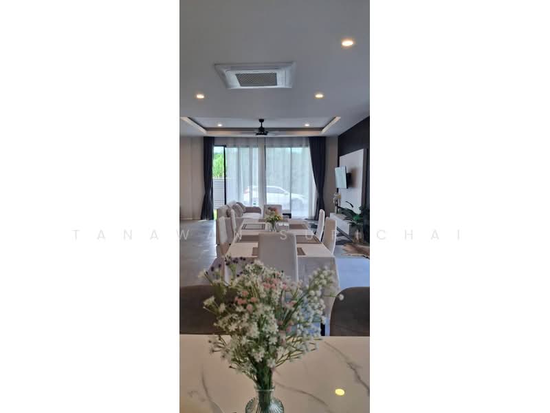 4-BR House, Chon Buri (Pattaya), Huai Yai, Bang Lamung (Pattaya), Chon Buri (Pattaya), 4 Bedrooms, 337 sqm, Single Detached House For Sale, by Tanawan Surichai, 500483470 - DDproperty.com