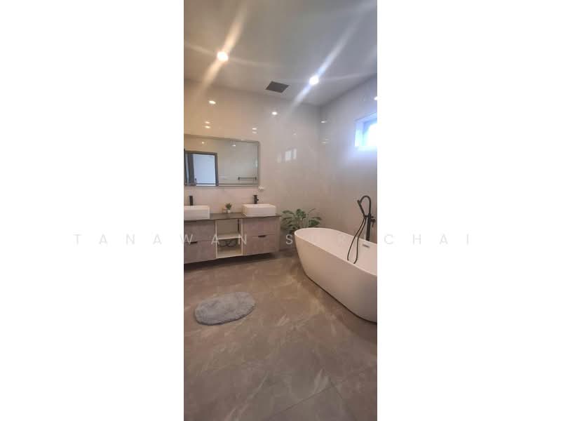 4-BR House, Chon Buri (Pattaya), Huai Yai, Bang Lamung (Pattaya), Chon Buri (Pattaya), 4 Bedrooms, 337 sqm, Single Detached House For Sale, by Tanawan Surichai, 500483470 - DDproperty.com