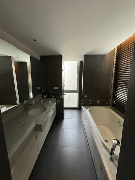 La Citta Penthouse : ลา ซิตต้า ทองหล่อ 8, กรุงเทพ, 258-8 ซอยทองหล่อ 8, คลองตันเหนือ, วัฒนา, กรุงเทพ, 150 ตร.ม., คอนโด ขาย, โดย Pemika Aukkaraleekul, 500483581 - DDproperty.com