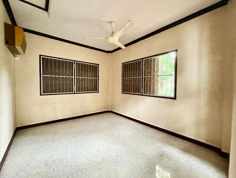 Spacious Single House on 188.9 Sq.Wah (755.6 Sq.m.)RATCHABURI CITY CENTER, Ratchaburi, คฑาธร 2, Nha Mueng, Muang Ratchaburi, Ratchaburi, 4 Bedrooms, 450 sqm, Single Detached House For Sale, by ธีรนุช ธีระวาทิน, 500483583 - DDproperty.com
