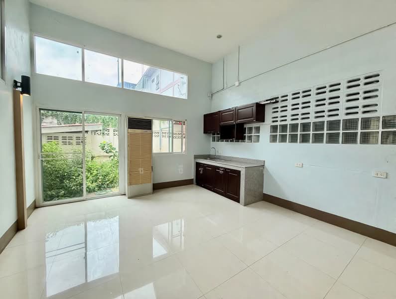 Spacious Single House on 188.9 Sq.Wah (755.6 Sq.m.)RATCHABURI CITY CENTER, Ratchaburi, คฑาธร 2, Nha Mueng, Muang Ratchaburi, Ratchaburi, 4 Bedrooms, 450 sqm, Single Detached House For Sale, by ธีรนุช ธีระวาทิน, 500483583 - DDproperty.com