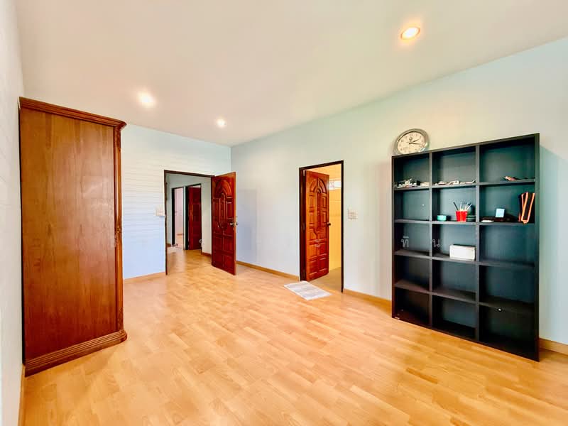 Spacious Single House on 188.9 Sq.Wah (755.6 Sq.m.)RATCHABURI CITY CENTER, Ratchaburi, คฑาธร 2, Nha Mueng, Muang Ratchaburi, Ratchaburi, 4 Bedrooms, 450 sqm, Single Detached House For Sale, by ธีรนุช ธีระวาทิน, 500483583 - DDproperty.com