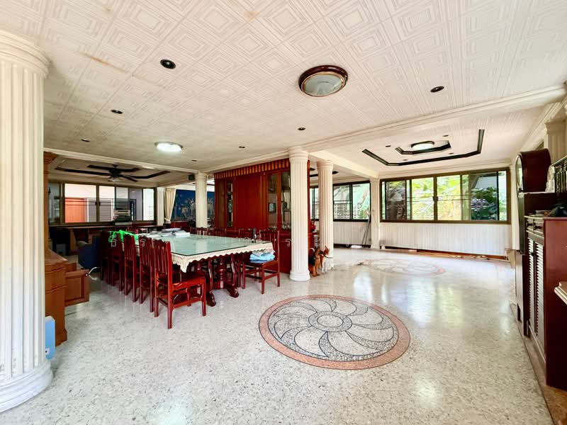 Spacious Single House on 188.9 Sq.Wah (755.6 Sq.m.)RATCHABURI CITY CENTER, Ratchaburi, คฑาธร 2, Nha Mueng, Muang Ratchaburi, Ratchaburi, 4 Bedrooms, 450 sqm, Single Detached House For Sale, by ธีรนุช ธีระวาทิน, 500483583 - DDproperty.com