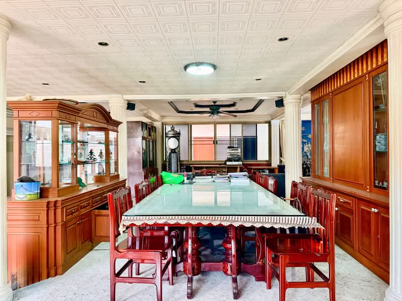 Spacious Single House on 188.9 Sq.Wah (755.6 Sq.m.)RATCHABURI CITY CENTER, Ratchaburi, คฑาธร 2, Nha Mueng, Muang Ratchaburi, Ratchaburi, 4 Bedrooms, 450 sqm, Single Detached House For Sale, by ธีรนุช ธีระวาทิน, 500483583 - DDproperty.com