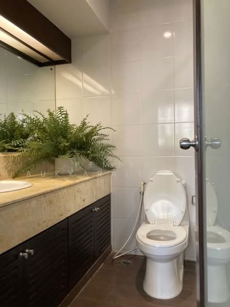Baan Suanpetch, Bangkok, 18 Soi Sukhumvit 39, Khlong Tan Nua, Watthana, Bangkok, 2 Bedrooms, 132 sqm, Condo For Sale, by Pemika Aukkaraleekul, 500483627 - DDproperty.com
