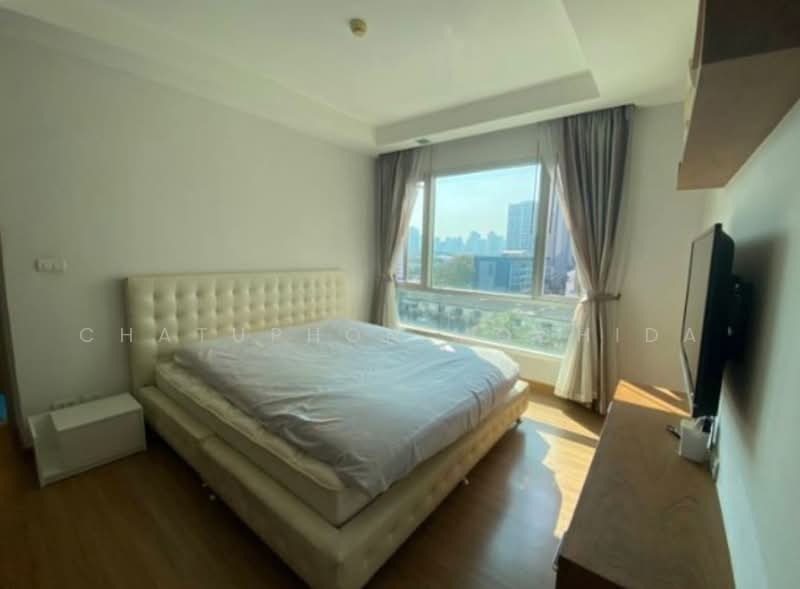 Thru Thonglor, Bangkok, Petchaburi Road, Bang Kapi, Huai Khwang, Bangkok, 2 Bedrooms, 56 sqm, Condo For Rent, by Chatuphon Mochida, 500483634 - DDproperty.com