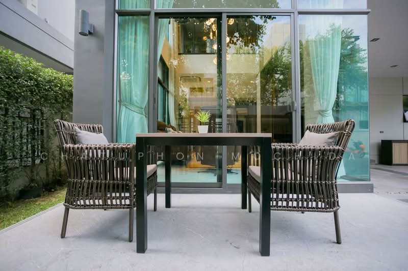 The Gentry Ekamai-Ladprao, Bangkok, 90 Soi Ladprao 94, Phlapphla, Wang Thonglang, Bangkok, 3 Bedrooms, 380 sqm, Single Detached House For Sale, by Chatuphon Mochida, 500483700 - DDproperty.com