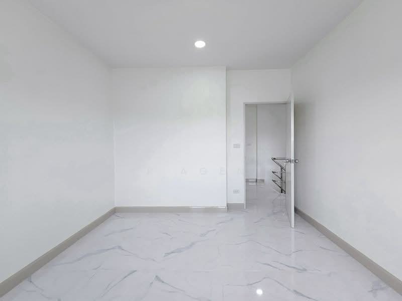 Baan Sucha BangBuaThong, Nonthaburi, Soi Sucha Village, Bang Bua Thong, Nonthaburi, 5 Bedrooms, 101 sqm, Townhouse For Sale, by NR AGENT, 500483729 - DDproperty.com