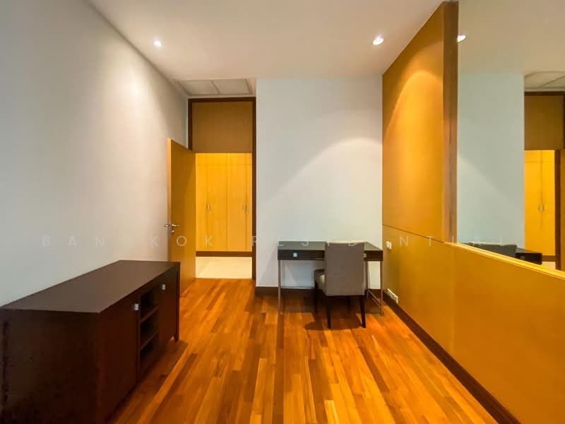 Royal Residence Park, Bangkok, 99 Royal Resident Park Lumphini, Lumphini, Pathum Wan, Bangkok, 3 Bedrooms, 231 sqm, Condo For Rent, by Bangkok Residential, 500483741 - DDproperty.com