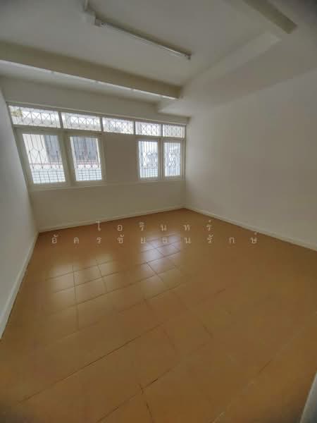 Commercial building Thepharak, Samut Prakan, Thepharak, Muang Samut Prakarn, Samut Prakan, , 850 sqm, Office Space For Rent, by ไอรินทร์ อัครชัยธนรักษ์, 500483751 - DDproperty.com