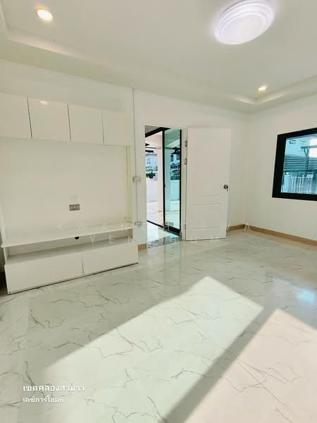 หมู่บ้านเคซีการ์เด้นโฮม ถนนนิมิตใหม่ คลองสามวา มีนบุรี, Bangkok, นิมิตใหม่40, Sam Wa Tawan Ok, Khlong Sam Wa, Bangkok, 4 Bedrooms, 150 sqm, Single Detached House For Sale, by Kwancheewa Yenchum, 500483788 - DDproperty.com