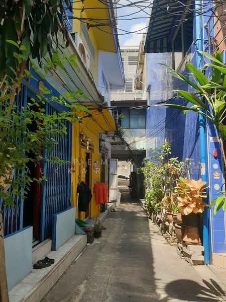 1-BR Townhouse, Bangkok, Maha Phrutharam, Bang Rak, Bangkok, 1 Bedroom, 83 sqm, Townhouse For Sale, by Pemika Aukkaraleekul, 500483790 - DDproperty.com