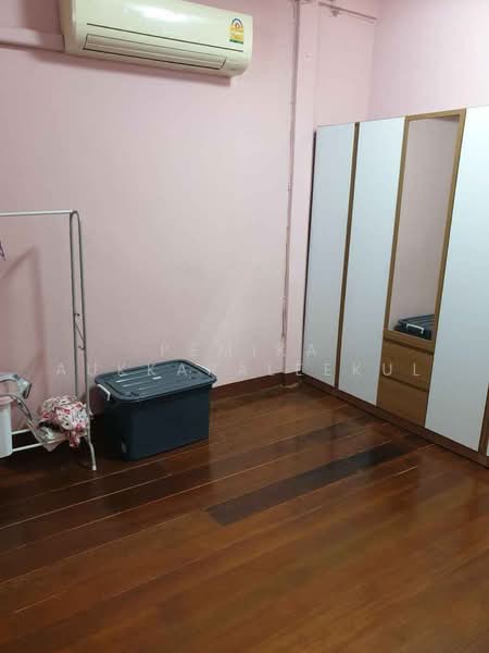 ทาวน์เฮ้าส์ 1-ห้องนอน, กรุงเทพ, มหาพฤฒาราม, บางรัก, กรุงเทพ, 83 ตร.ม., ทาวน์เฮ้าส์ ขาย, โดย Pemika Aukkaraleekul, 500483790 - DDproperty.com