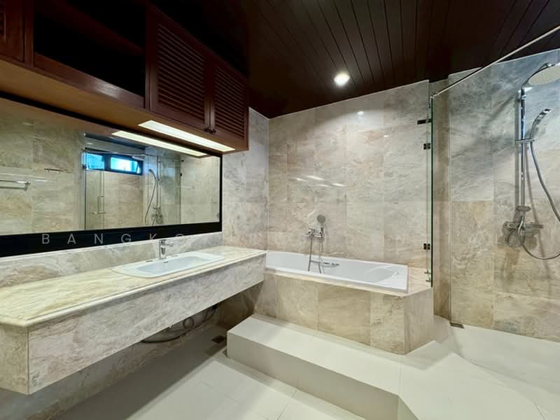 The Residence 26, Bangkok, ซอยสุขุมวิท 26 ถนนสุขุมวิท แขวงคลองตัน เขตคลองเตย กทม., Khong Tan, Khlong Toei, Bangkok, 3 Bedrooms, 360 sqm, Apartment For Rent, by Bangkok Residential, 500483815 - DDproperty.com