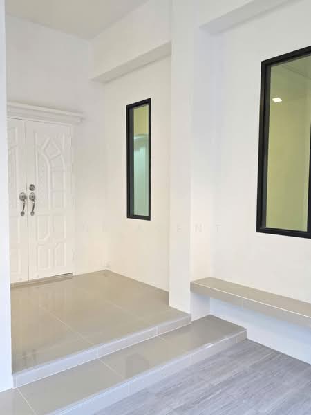 หมู่บ้านเรือนไทยเบญจรงค์, Nonthaburi, Bang Bua Thong, Nonthaburi, 3 Bedrooms, 130 sqm, Semi-Detached House (Twin House) For Sale, by NR AGENT, 500483879 - DDproperty.com