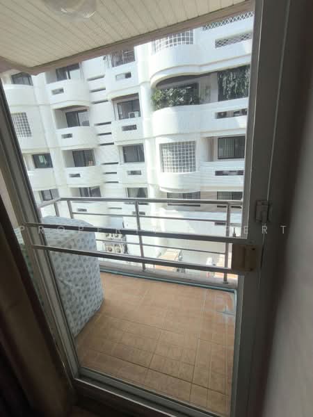 Serene Place Sukhumvit 24, Bangkok, 9 Soi Sukhumvit 24, Sukhumvit Road, Khong Tan, Khlong Toei, Bangkok, 1 Bedroom, 49 sqm, Condo For Sale, by Property Expert, 500483914 - DDproperty.com
