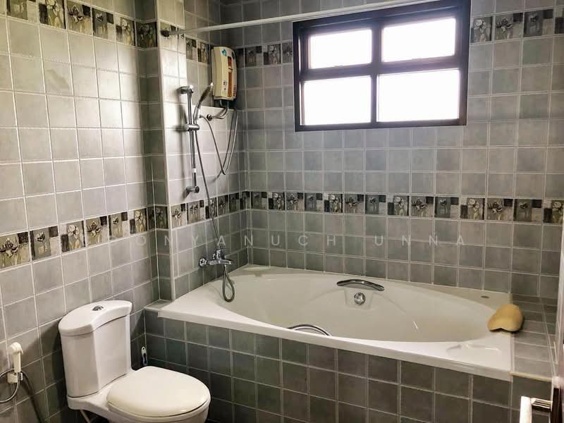 Baan Dusit Pattaya Lake, Chon Buri (Pattaya), Entrance Road, Huai Yai, Bang Lamung (Pattaya), Chon Buri (Pattaya), 4 Bedrooms, 230 sqm, Single Detached House For Sale, by Boonyanuch Unna, 500483928 - DDproperty.com