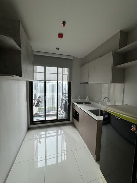 Life Sathorn Sierra, Bangkok, Ratchaphruek Rd, Talat Plu, Thon Buri, Bangkok, 1 Bedroom, 32 sqm, Condo For Sale, by Pemika Aukkaraleekul, 500483963 - DDproperty.com