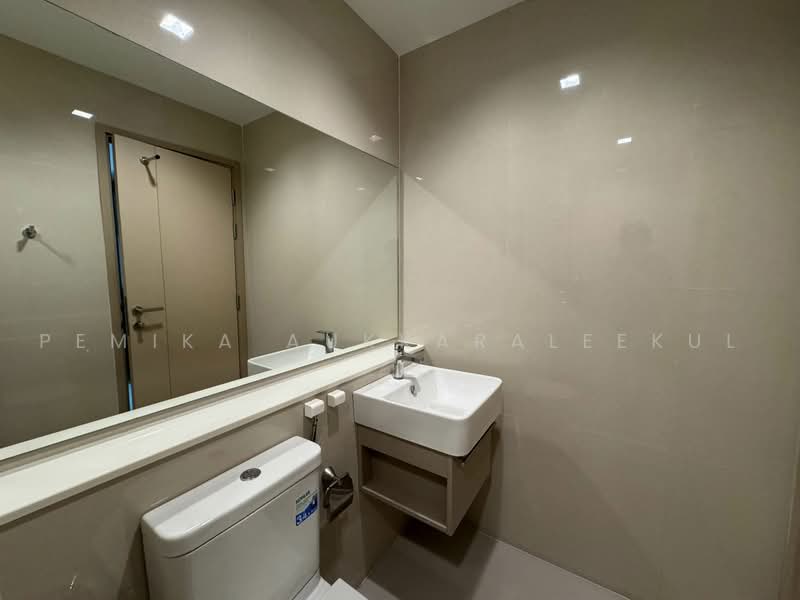 Life Sathorn Sierra, Bangkok, Ratchaphruek Rd, Talat Plu, Thon Buri, Bangkok, 1 Bedroom, 32 sqm, Condo For Sale, by Pemika Aukkaraleekul, 500483963 - DDproperty.com
