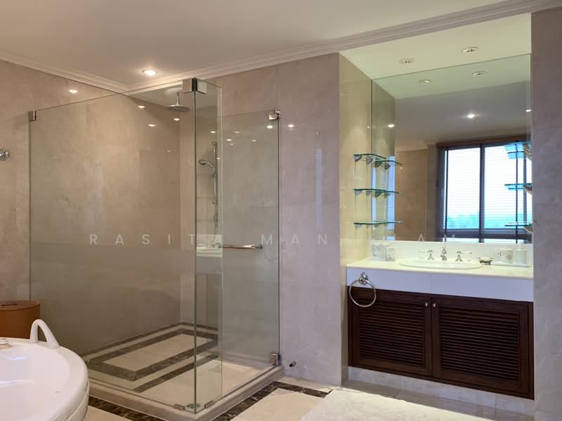 Las Colinas, Bangkok, Sukhumvit 21 Road, Khlongtoei Nua, Watthana, Bangkok, 4 Bedrooms, 700 sqm, Condo For Rent, by Rasita Maneelam, 500483974 - DDproperty.com