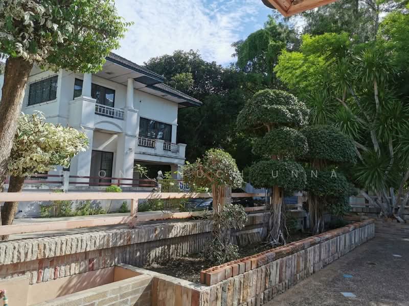 4-BR House, Chon Buri (Pattaya), Surasak, Si Racha, Chon Buri (Pattaya), 4 Bedrooms, 325 sqm, Single Detached House For Sale, by Boonyanuch Unna, 500484027 - DDproperty.com