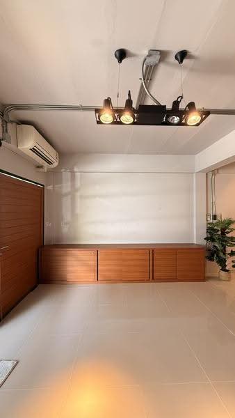 Home Office For Rent., Bangkok, Phlapphla, Wang Thonglang, Bangkok, 2 Bedrooms, 200 sqm, Townhouse For Rent, by ณปภัช ธวงค์ไพ, 500484044 - DDproperty.com