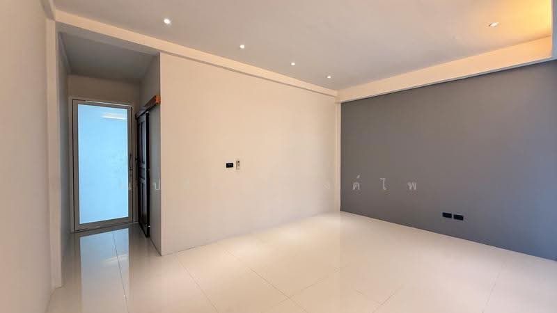 Home Office For Rent., Bangkok, Phlapphla, Wang Thonglang, Bangkok, 2 Bedrooms, 200 sqm, Townhouse For Rent, by ณปภัช ธวงค์ไพ, 500484044 - DDproperty.com