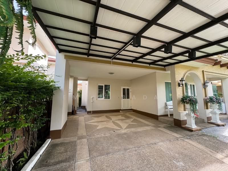Laddarom Elegant Wongwan-Sathorn, Bangkok, 469 Kanchanapisek Road, Lak Song, Bang Khae, Bangkok, 3 Bedrooms, 250 sqm, Single Detached House For Sale, by Emily Bada, 500484144 - DDproperty.com