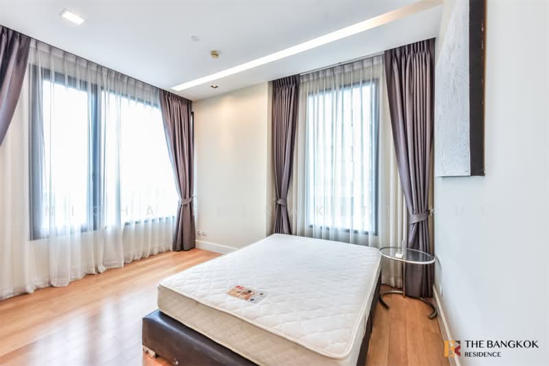Equinox Phahol Vibha, Bangkok, 345 Paholyothin Road, Jom Phon, Chatuchak, Bangkok, 2 Bedrooms, 63 sqm, Condo For Rent, by Nicha Peerakittikul, 500484169 - DDproperty.com