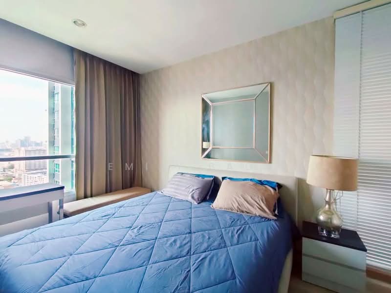 Life Ratchadapisek, Bangkok, 279 Ratchadapisaek Road, Huai Khwang, Bangkok, 2 Bedrooms, 56 sqm, Condo For Rent, by Emily Bada, 500484188 - DDproperty.com