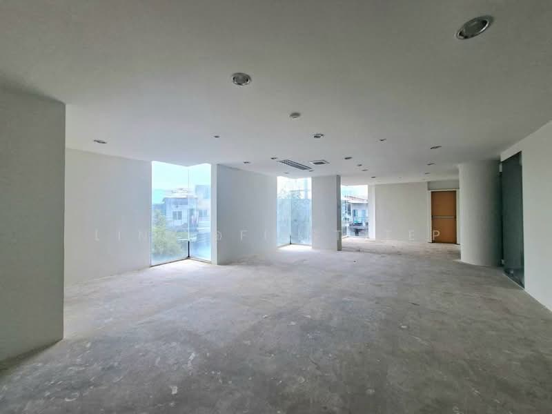 4-Storey Commercial Building with Rooftop Rama 4 Area, Bangkok, Lumphini, Pathum Wan, Bangkok, , 9,770 sqm, Shophouse For Rent, by LINE @firststep, 500484215 - DDproperty.com