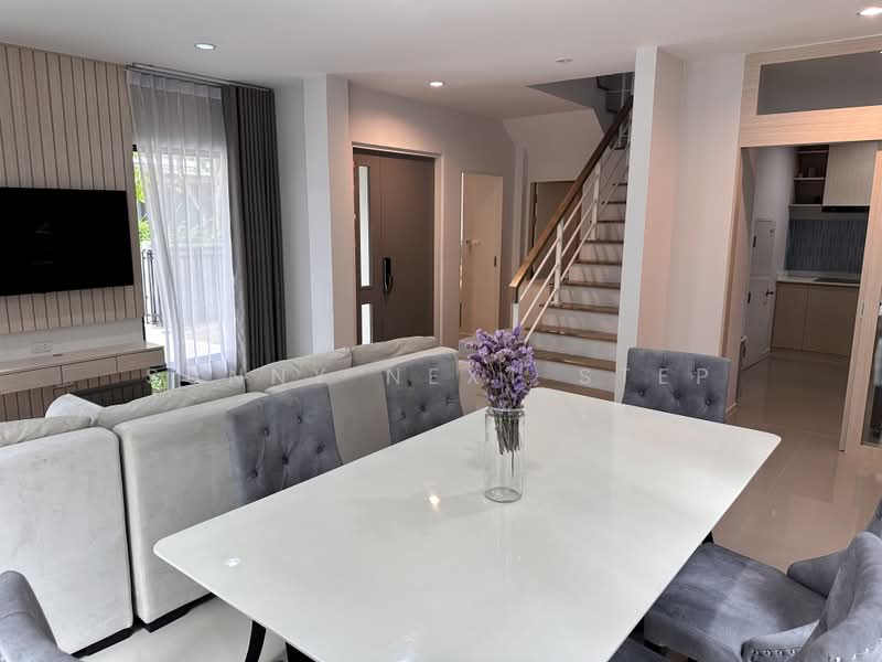 Baan Klang Muang Rama 9-Krungthep Kreetha, Bangkok, Soi Kanchanaphisek 23, Saphan Sung, Bangkok, 4 Bedrooms, 218 sqm, Townhouse For Rent, by Sunny Next Step, 500484253 - DDproperty.com