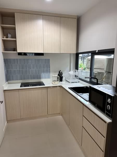Baan Klang Muang Rama 9-Krungthep Kreetha, Bangkok, Soi Kanchanaphisek 23, Saphan Sung, Bangkok, 4 Bedrooms, 218 sqm, Townhouse For Rent, by Sunny Next Step, 500484253 - DDproperty.com