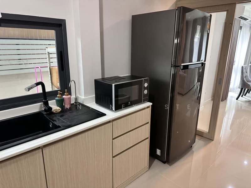 Baan Klang Muang Rama 9-Krungthep Kreetha, Bangkok, Soi Kanchanaphisek 23, Saphan Sung, Bangkok, 4 Bedrooms, 218 sqm, Townhouse For Rent, by Sunny Next Step, 500484253 - DDproperty.com