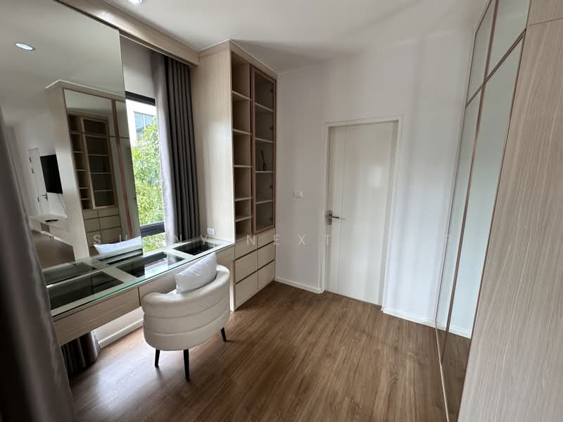 Baan Klang Muang Rama 9-Krungthep Kreetha, Bangkok, Soi Kanchanaphisek 23, Saphan Sung, Bangkok, 4 Bedrooms, 218 sqm, Townhouse For Rent, by Sunny Next Step, 500484253 - DDproperty.com