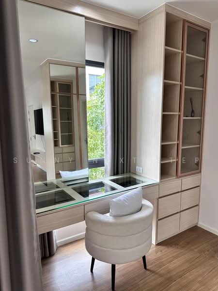 Baan Klang Muang Rama 9-Krungthep Kreetha, Bangkok, Soi Kanchanaphisek 23, Saphan Sung, Bangkok, 4 Bedrooms, 218 sqm, Townhouse For Rent, by Sunny Next Step, 500484253 - DDproperty.com