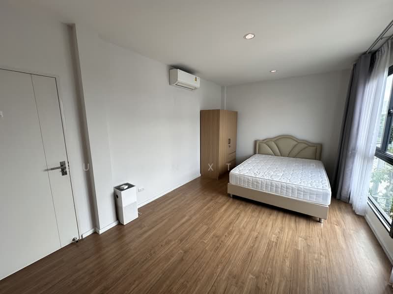 Baan Klang Muang Rama 9-Krungthep Kreetha, Bangkok, Soi Kanchanaphisek 23, Saphan Sung, Bangkok, 4 Bedrooms, 218 sqm, Townhouse For Rent, by Sunny Next Step, 500484253 - DDproperty.com