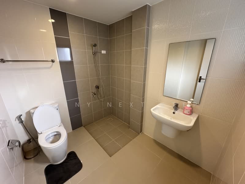 Baan Klang Muang Rama 9-Krungthep Kreetha, Bangkok, Soi Kanchanaphisek 23, Saphan Sung, Bangkok, 4 Bedrooms, 218 sqm, Townhouse For Rent, by Sunny Next Step, 500484253 - DDproperty.com
