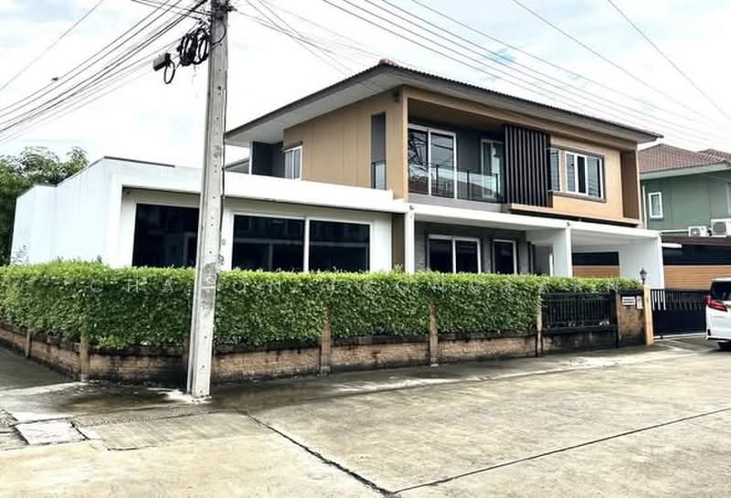 Golden Village Onnut-Pattanakan, Bangkok, Soi On Nut 65 Yak14, Prawet, Bangkok, 4 Bedrooms, 191 sqm, Single Detached House For Sale, by Chanon Ekongkarn, 500484298 - DDproperty.com