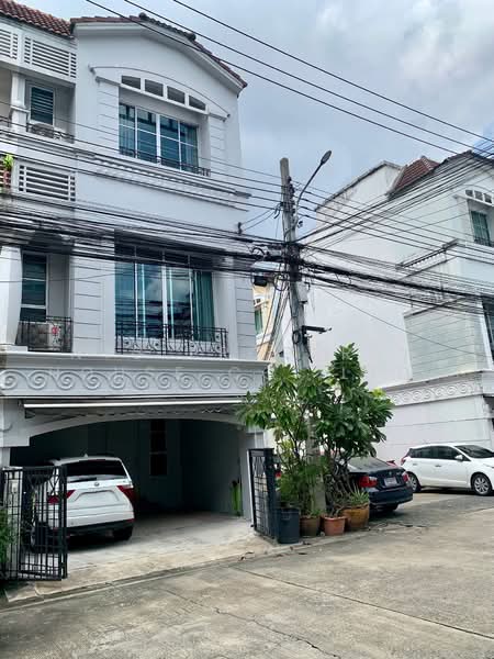 Baan Klang Muang Ladprao-Yothin Phatthana : บ้านกลางเมือง ลาดพร้าว-โยธินพัฒนา, กรุงเทพ, ซอยหมู่บ้านบ้านกลางเมืองลาดพร้าว-โยธินพัฒนา, ลาดพร้าว, ลาดพร้าว, กรุงเทพ, 200 ตร.ม., ทาวน์เฮ้าส์ ให้เช่า, โดย NTG Property House Co.,Ltd., 500484302 - DDproperty.com