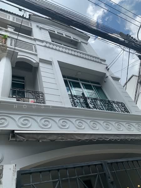 Baan Klang Muang Ladprao-Yothin Phatthana : บ้านกลางเมือง ลาดพร้าว-โยธินพัฒนา, กรุงเทพ, ซอยหมู่บ้านบ้านกลางเมืองลาดพร้าว-โยธินพัฒนา, ลาดพร้าว, ลาดพร้าว, กรุงเทพ, 200 ตร.ม., ทาวน์เฮ้าส์ ให้เช่า, โดย NTG Property House Co.,Ltd., 500484302 - DDproperty.com