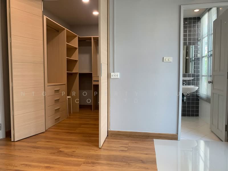 Baan Klang Muang Ladprao-Yothin Phatthana : บ้านกลางเมือง ลาดพร้าว-โยธินพัฒนา, กรุงเทพ, ซอยหมู่บ้านบ้านกลางเมืองลาดพร้าว-โยธินพัฒนา, ลาดพร้าว, ลาดพร้าว, กรุงเทพ, 200 ตร.ม., ทาวน์เฮ้าส์ ให้เช่า, โดย NTG Property House Co.,Ltd., 500484302 - DDproperty.com