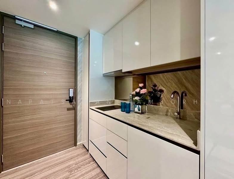 Fynn Asoke, Bangkok, 28 Sukhumvit 10 Alley, Khlong Toei, Bangkok, 3 Bedrooms, 110 sqm, Condo For Rent, by Napatsawan Tamjorhor, 500484329 - DDproperty.com