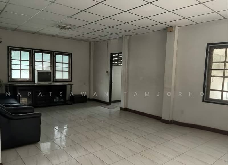 3-BR House, Bangkok, Nong Bon, Prawet, Bangkok, 3 Bedrooms, 120 sqm, Single Detached House For Sale, by Napatsawan Tamjorhor, 500484374 - DDproperty.com