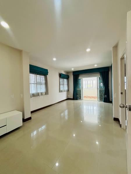 Modern Town Ekkachai 46 : โมเดิร์นทาวน์ เอกชัย 46, กรุงเทพ, ซอย เอกชัย 46, บางบอน, กรุงเทพ, 300 ตร.ม., บ้านเดี่ยว ขาย, โดย ปริญญ์ จิรกุลกิตติ์, 500484384 - DDproperty.com