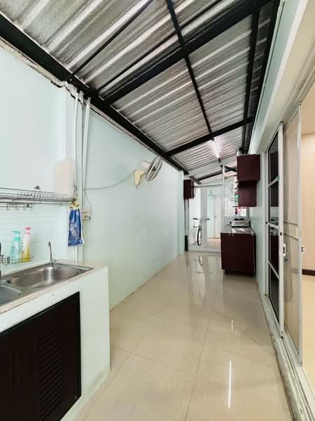 Modern Town Ekkachai 46, Bangkok, Soi Ekkachai 46, Bang Bon, Bangkok, 4 Bedrooms, 300 sqm, Single Detached House For Sale, by ปริญญ์ จิรกุลกิตติ์, 500484384 - DDproperty.com