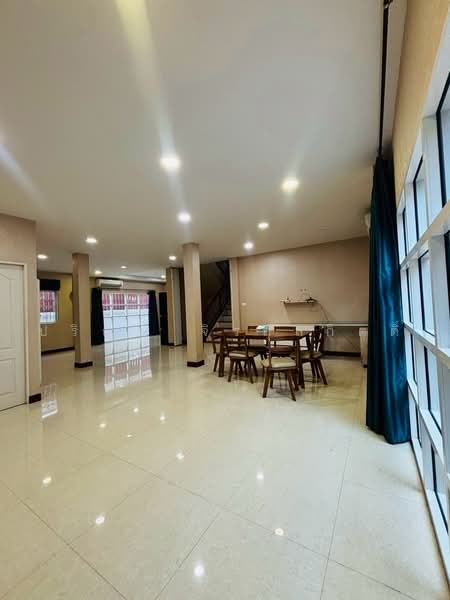 Modern Town Ekkachai 46, Bangkok, Soi Ekkachai 46, Bang Bon, Bangkok, 4 Bedrooms, 300 sqm, Single Detached House For Sale, by ปริญญ์ จิรกุลกิตติ์, 500484384 - DDproperty.com