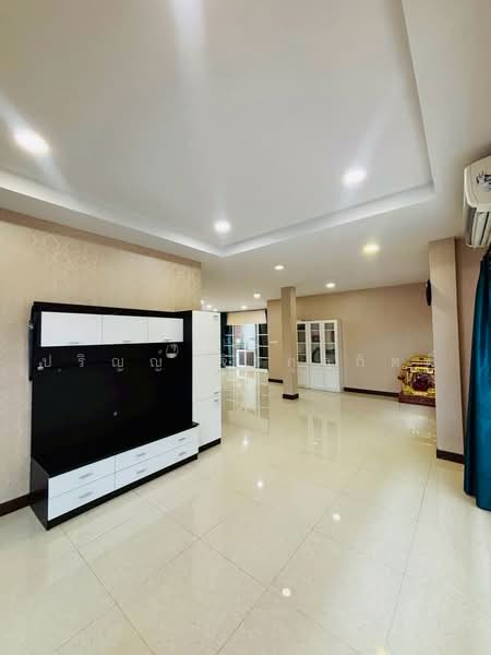 Modern Town Ekkachai 46, Bangkok, Soi Ekkachai 46, Bang Bon, Bangkok, 4 Bedrooms, 300 sqm, Single Detached House For Sale, by ปริญญ์ จิรกุลกิตติ์, 500484384 - DDproperty.com